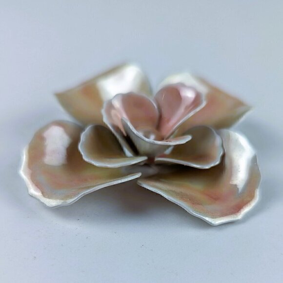 Vintage 80s/90s Pearl Flower Pin/Brooch - Picture 2 of 3
